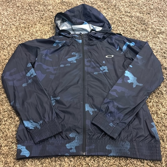 Oakley Other - Men’s Oakley windbreaker jacket. Size medium *